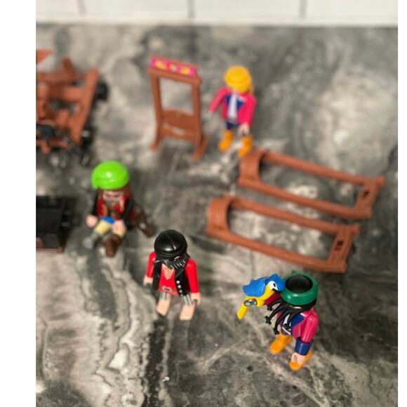 PLAYMOBIL Set of Pirates Catapult Parrot Collectibles Toy Action Figures - Picture 8 of 8